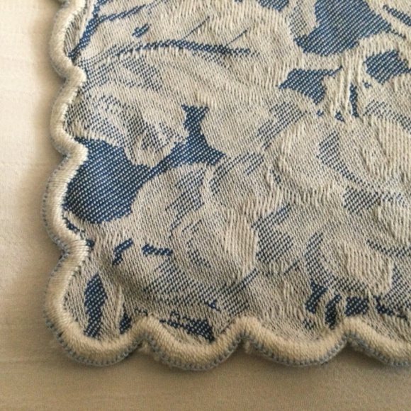 Blue and White Grapes Jacquard Napkin Towel Scalloped ABC Carpet & Home Vintage - Picture 12 of 15